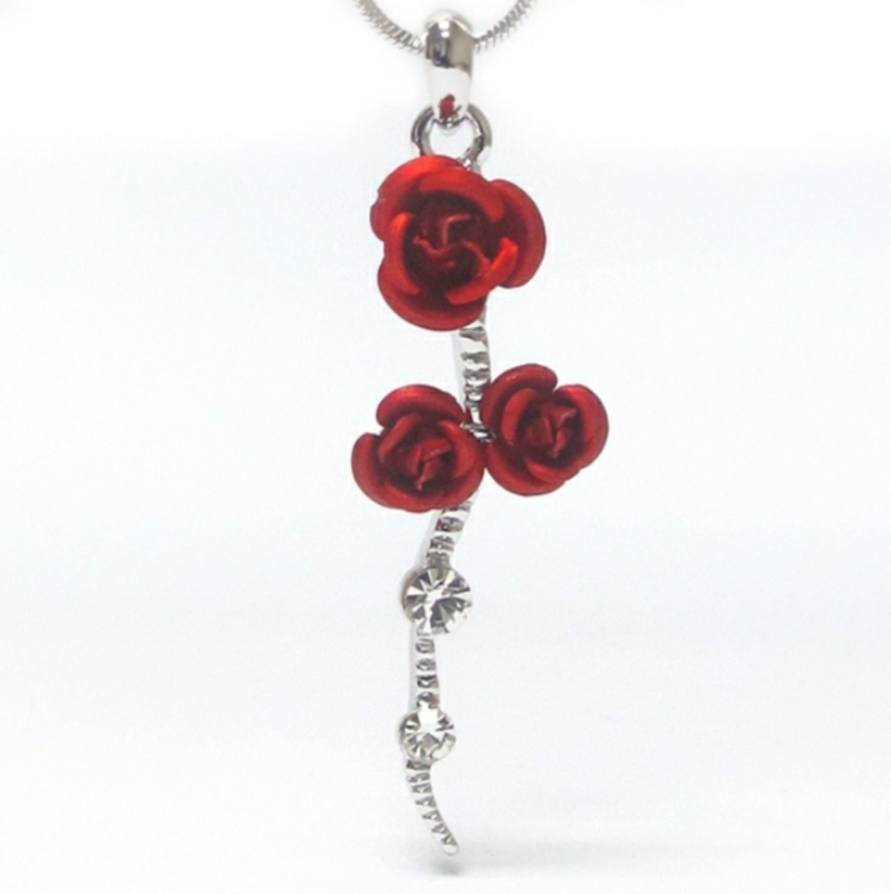 White gold plating rose pendant